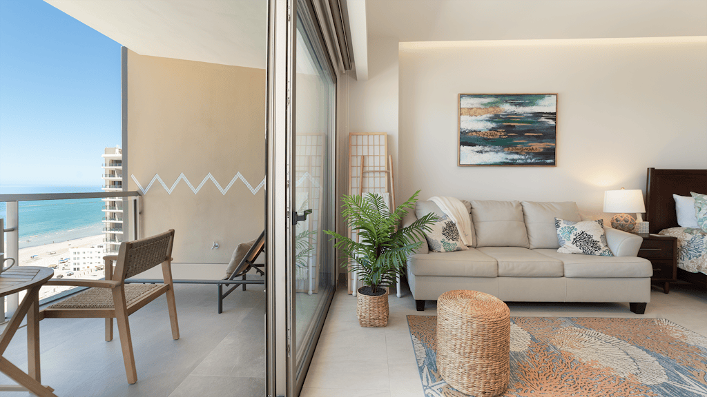 One 1403B: Beachfront Bliss Studio in Sandy Beach