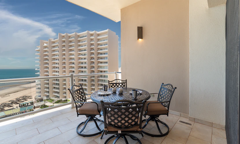 Las Palomas Phase II Coronado 801 Exceptional oceanfront 2BR 2BA Unit