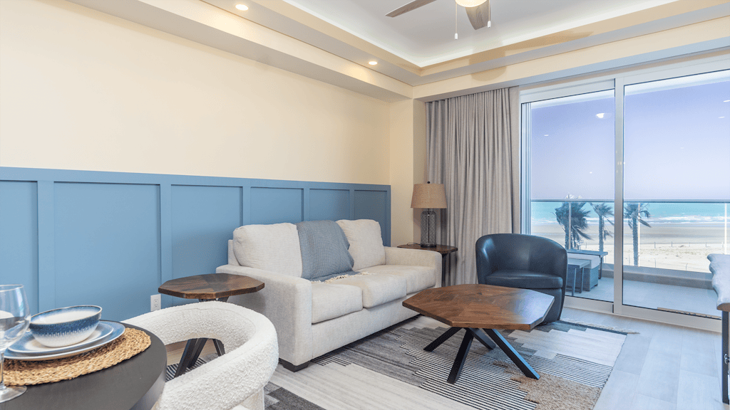 Luxury beach front condo Viento 303