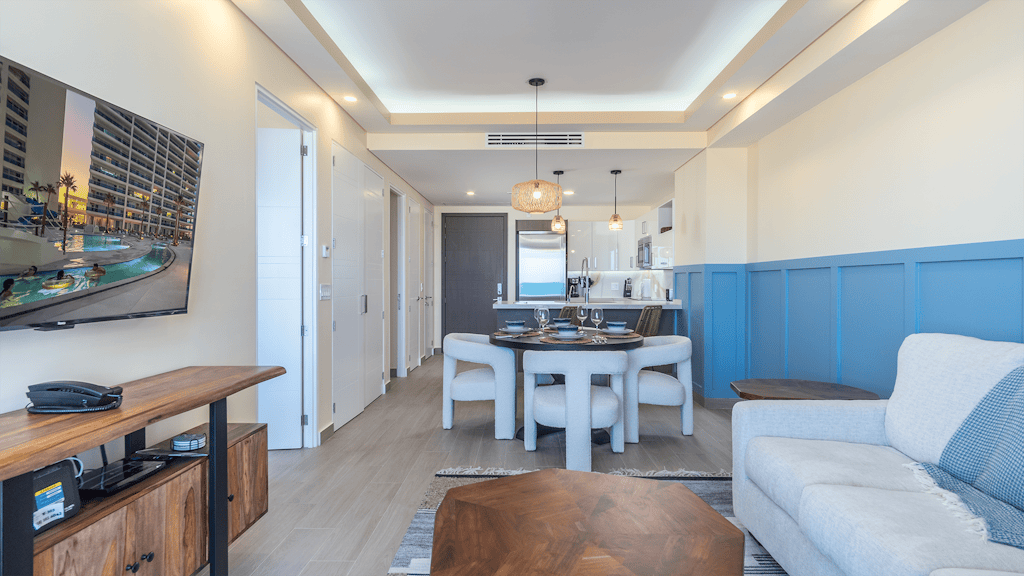 Luxury beach front condo Viento 303