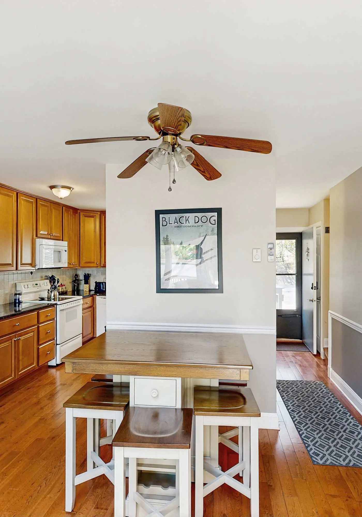 Cozy 3BR Condo - Fireplace - Tannersville