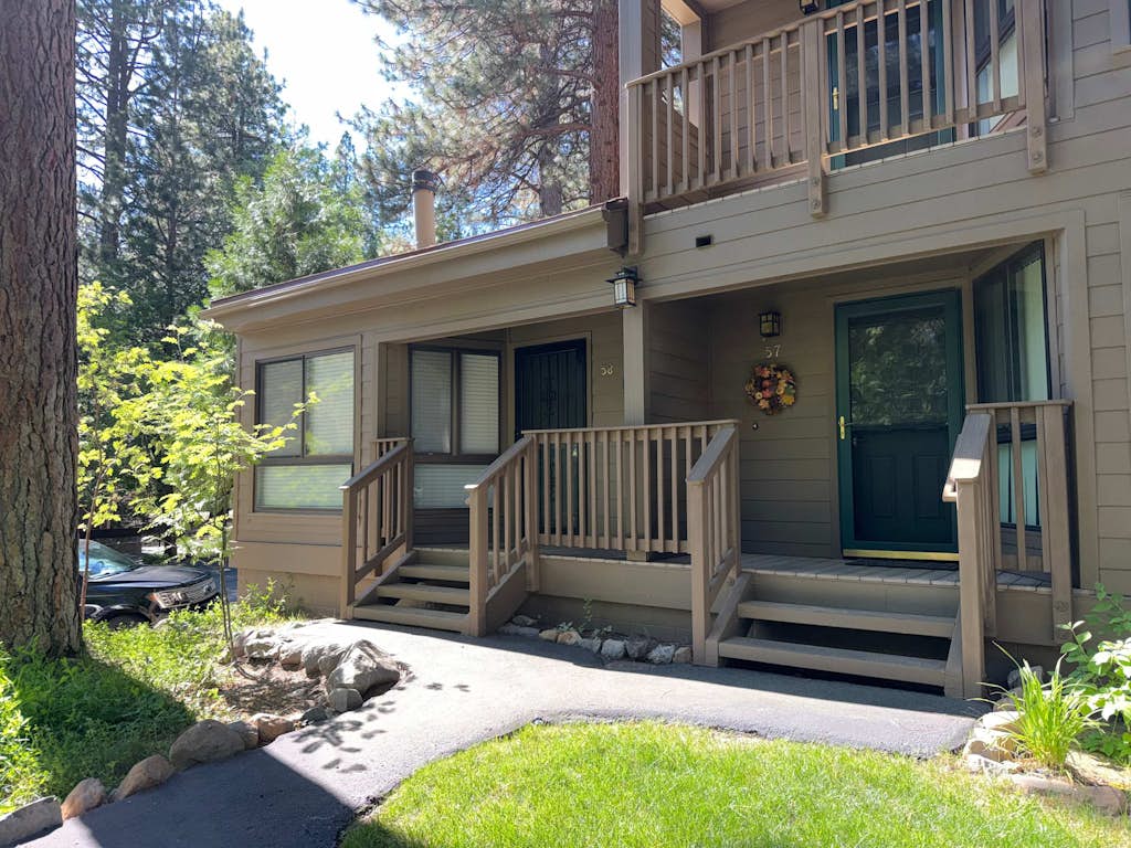 Cozy Mountain Retreat | Walk to Beaches, Dining & Tahoe Adventures