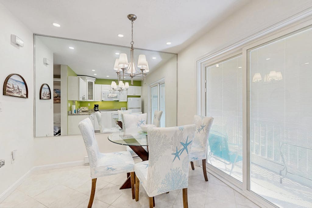 Coastal Studio Retreat w/ Seasonal Pool Access