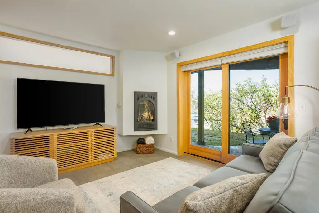 Downtown Contemporary - Full Property