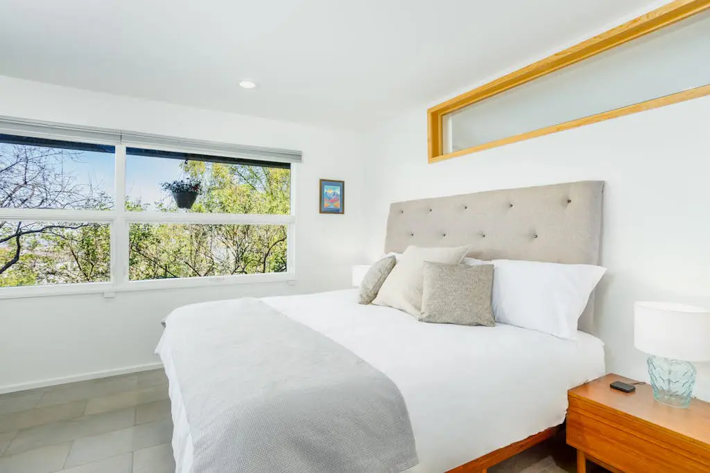 Downtown Contemporary - Full Property