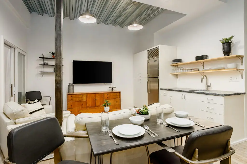 Downtown Contemporary - Full Property