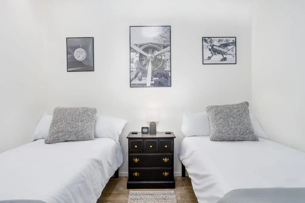Downtown Contemporary - Full Property