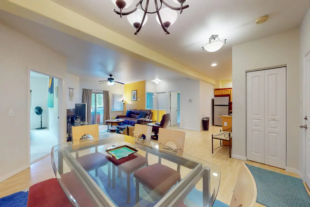 Creekside Retreat C203