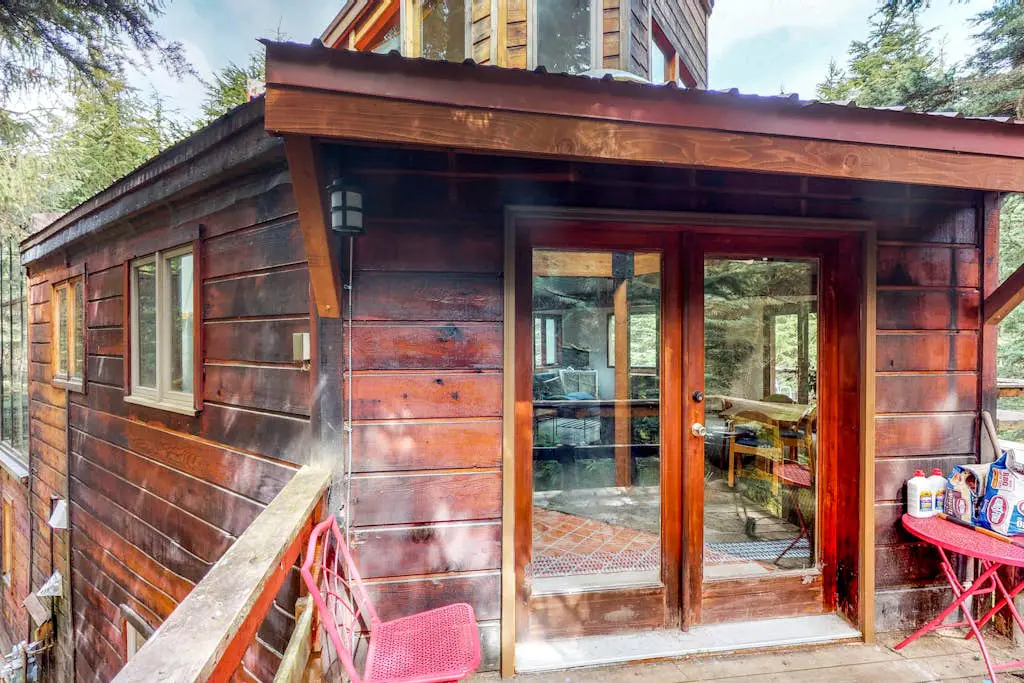 Compton's Forest Chalet