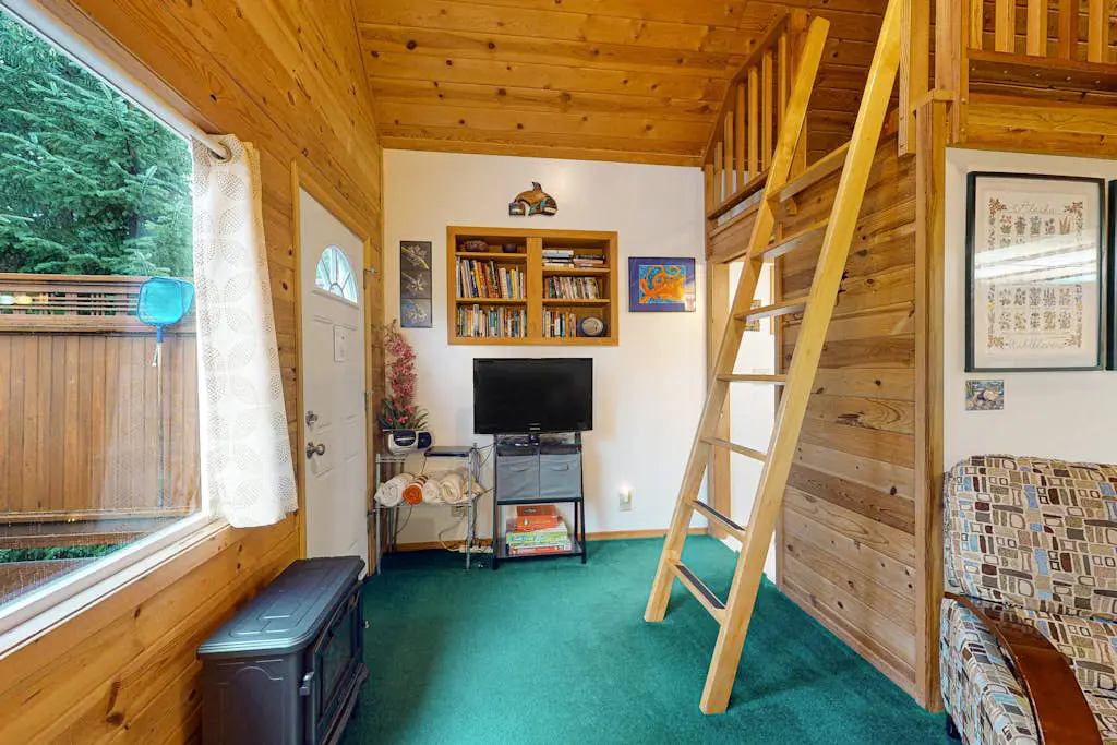 Christina Cabin