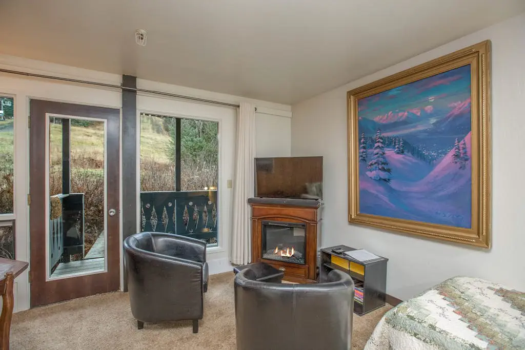 East Condo #208