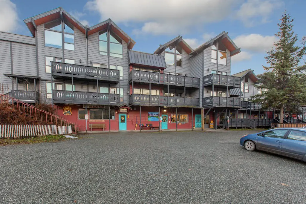 East Condo #208