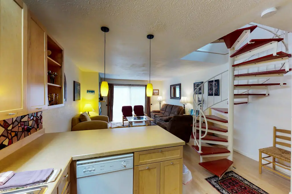 Brighton Condo #208