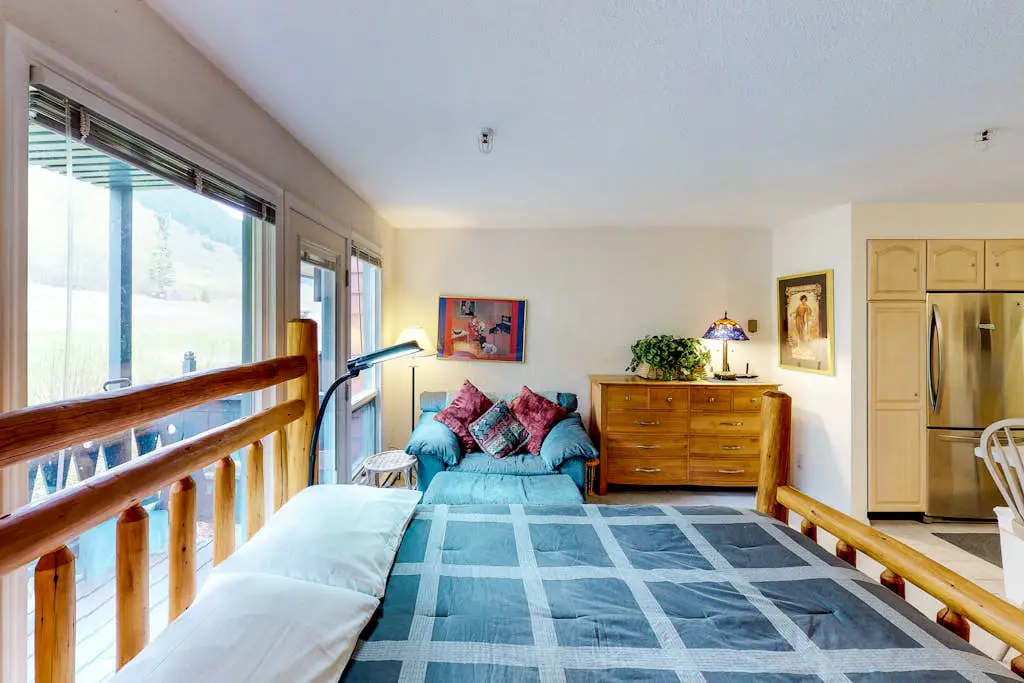 East Condo# 210