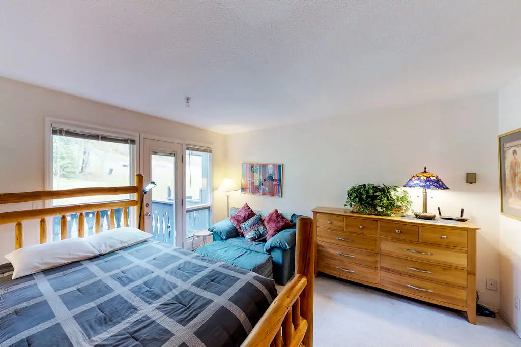 East Condo# 210