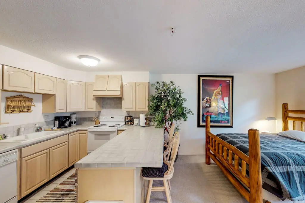 East Condo# 210