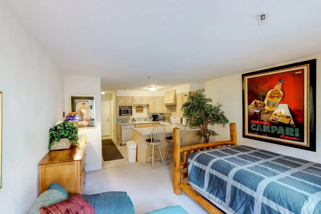East Condo# 210