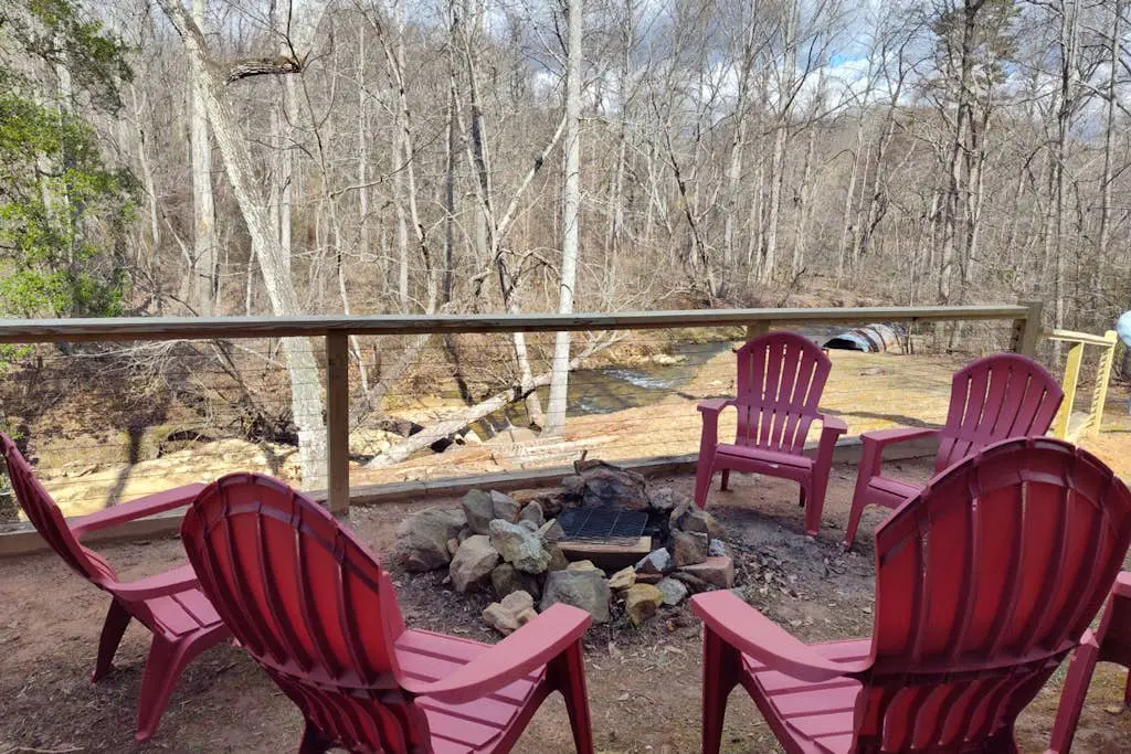 Lazy Bear Creek Lodge