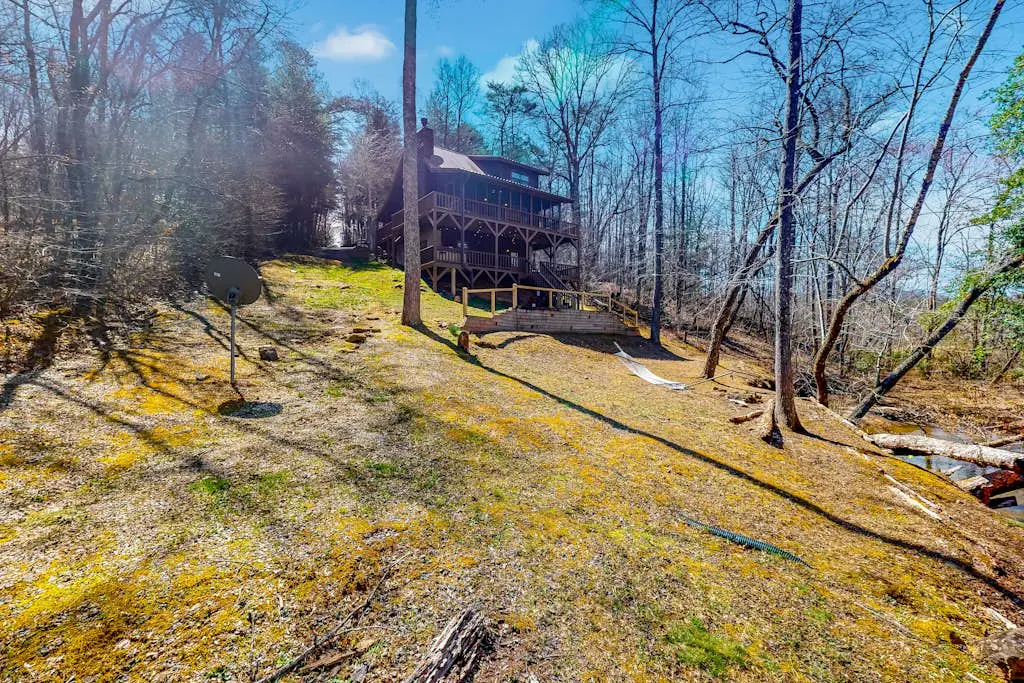 Lazy Bear Creek Lodge