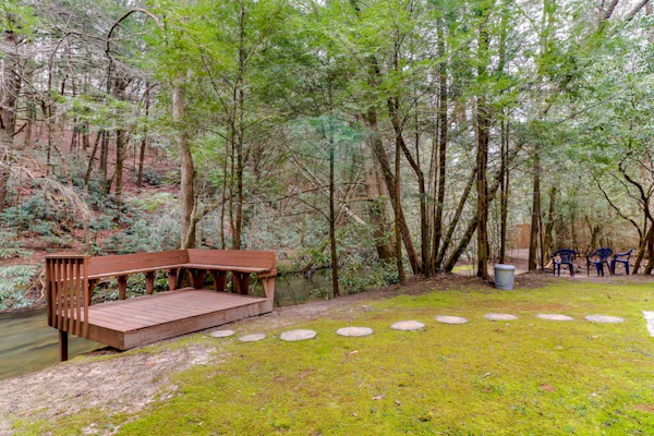 Waterfront cabin in a peaceful location w/ private hot tub - dog-friendly
