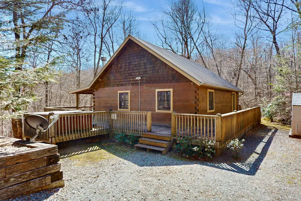 Moonshine Hollow Cabin