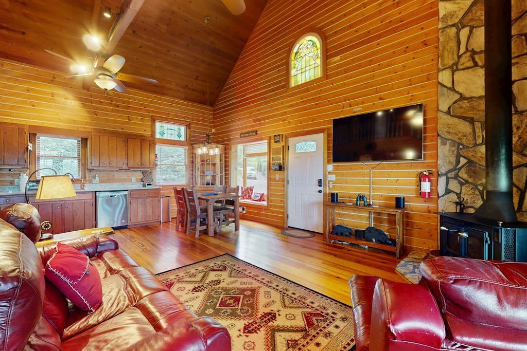 Dog Friendly Riverfront Home with High-Speed WiFi, Central AC, & Fishing Dock