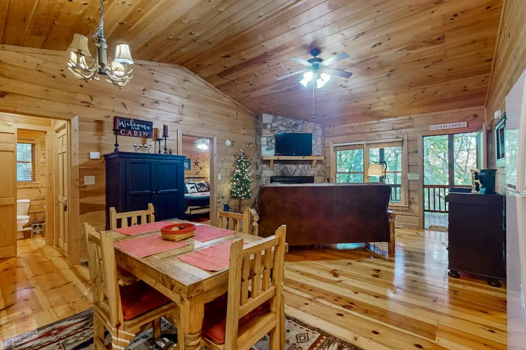 Honey Bear Hideout