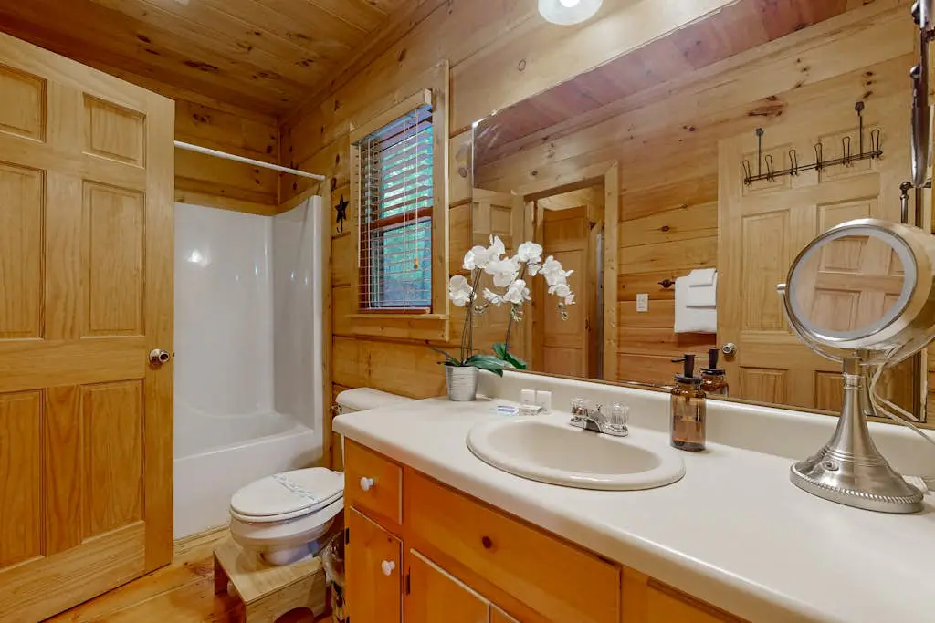 Honey Bear Hideout
