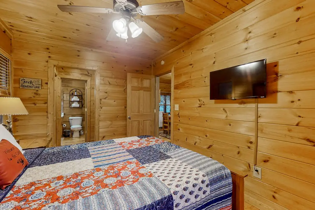 Honey Bear Hideout