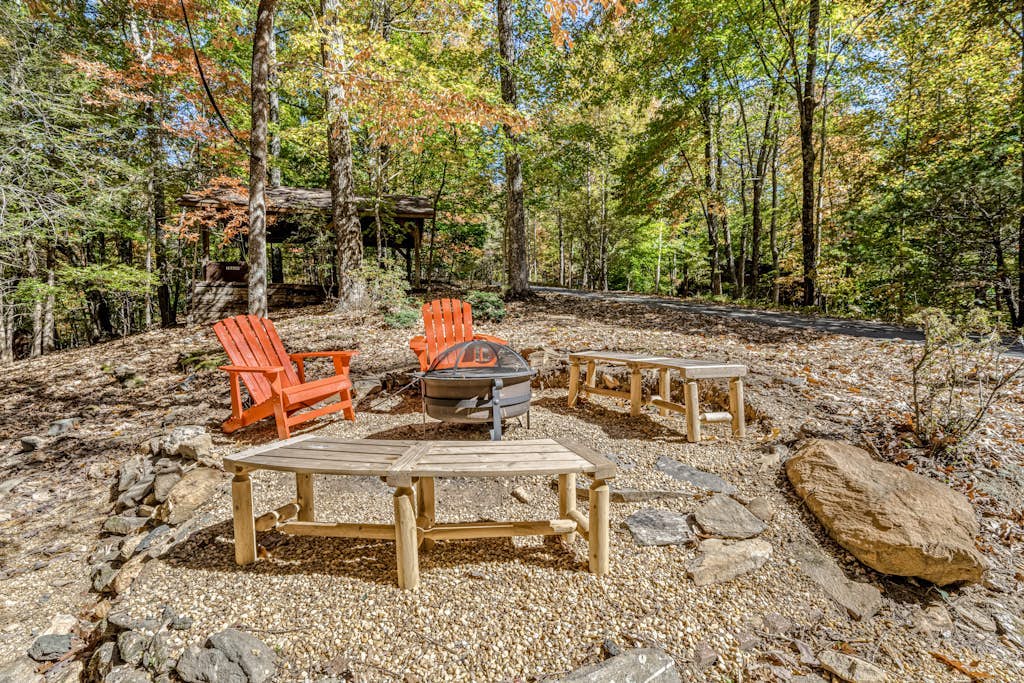 Dog-friendly mountain cabin with deck, hot tub, firepit, fireplace, W/D, & AC