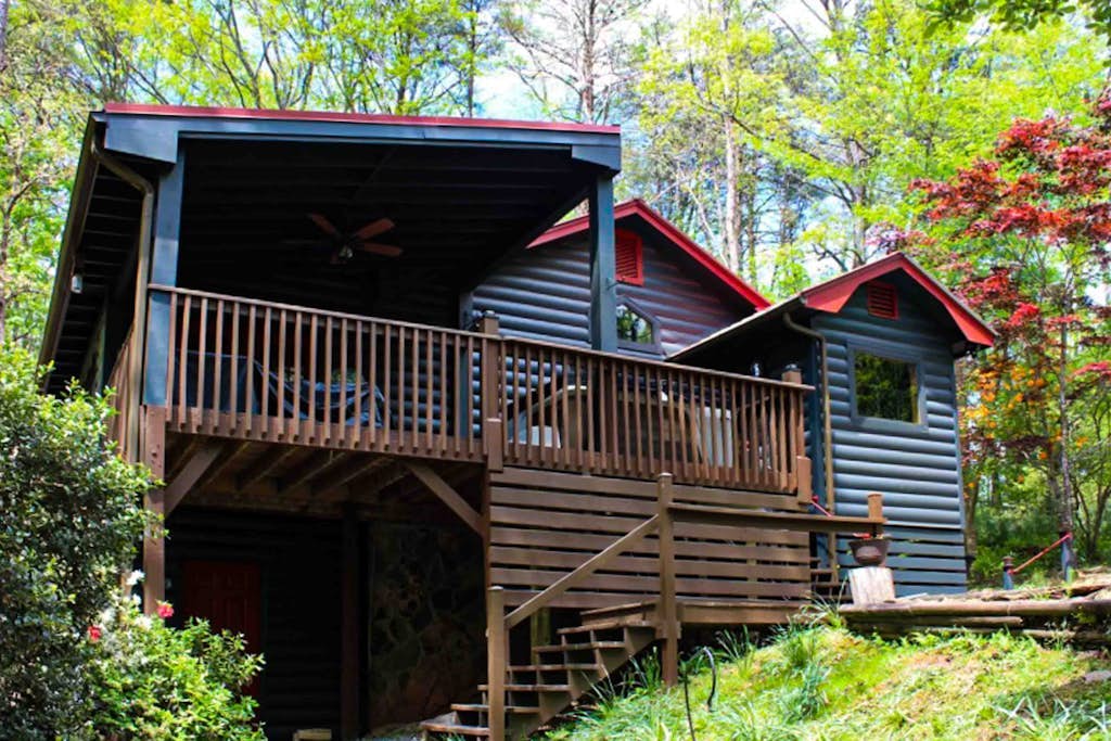Cozy Mountain Retreat with Private Hot Tub, Modern Comforts & Scenic Views