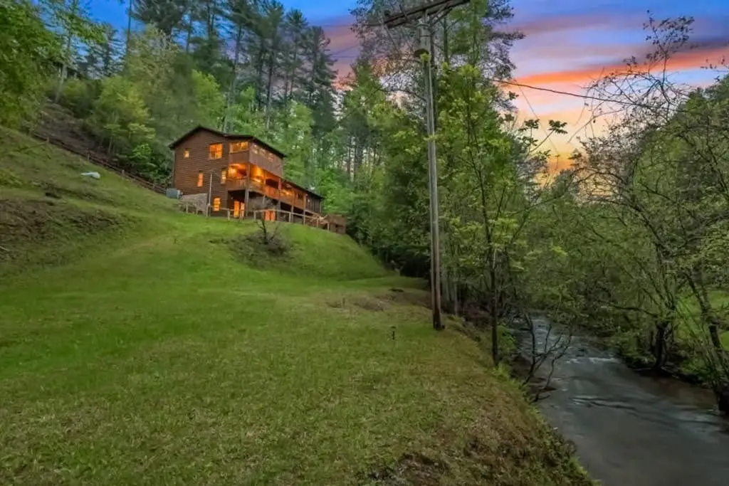 Stanley Creek Cabin