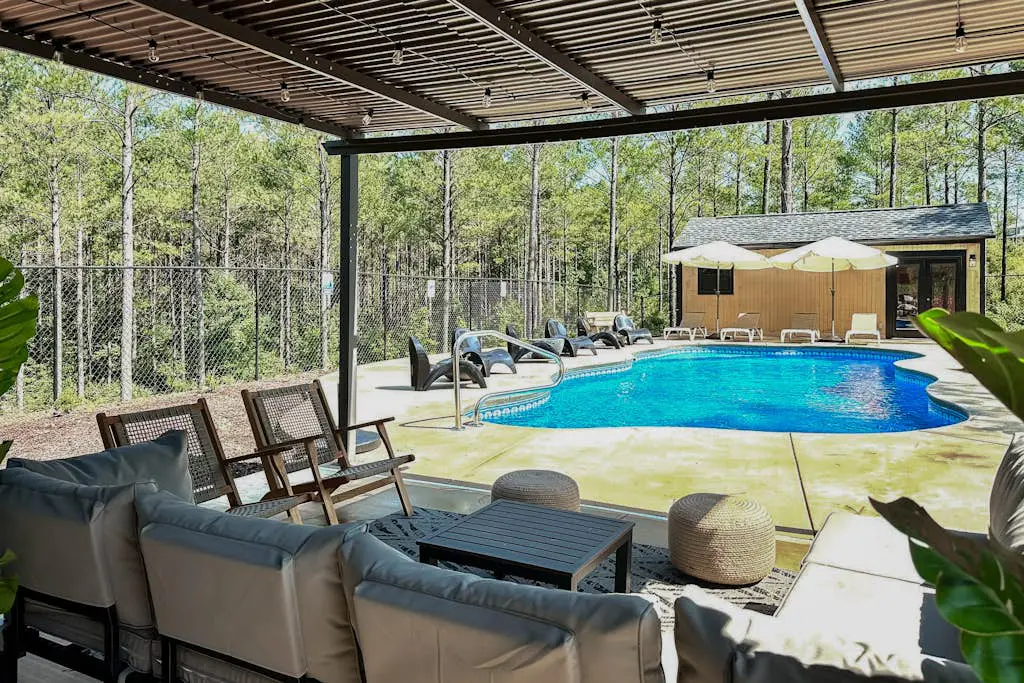 Mountain Peak Lodge - Cabin & Game Room Retreat