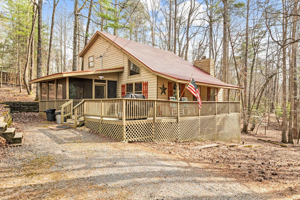 Bear Hug Lodge