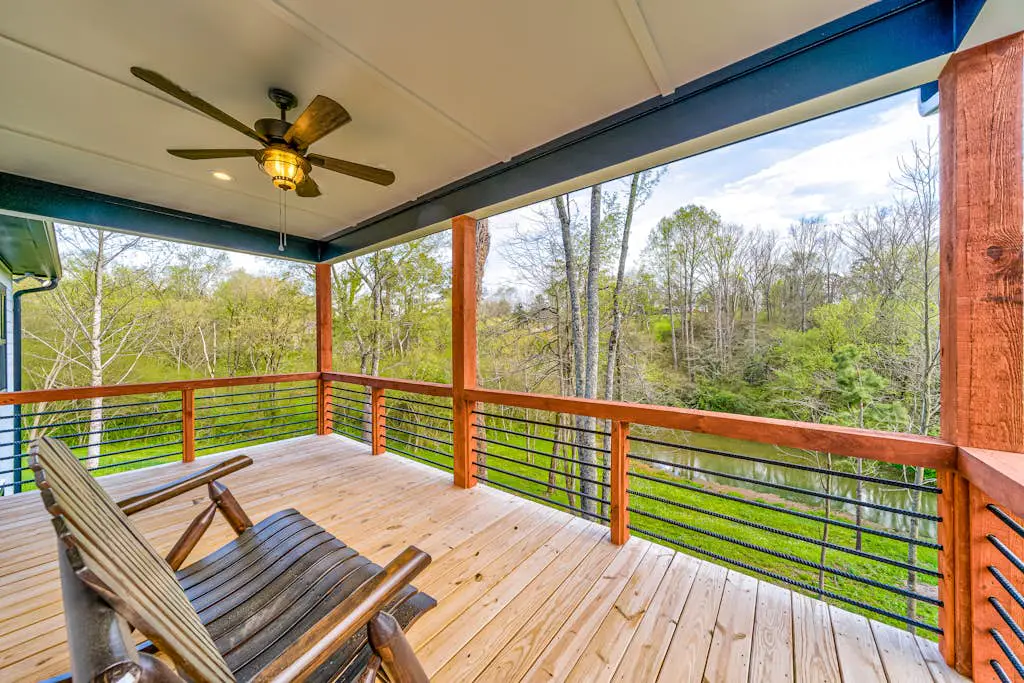 Hardwood Hideaway