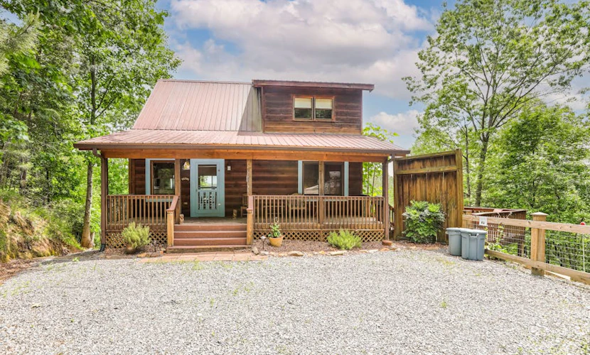 Scenic escape near town with firepit, 3 decks, game room & shared pool
