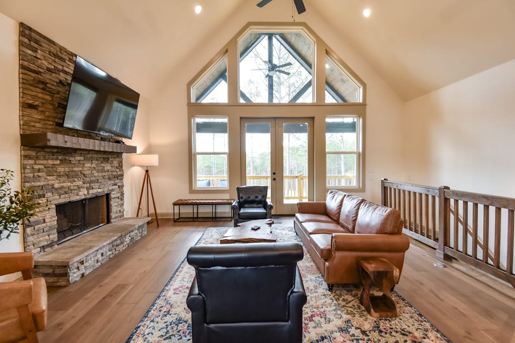 Side-by-side mountain cabins with beautiful views, & ample entertainment space
