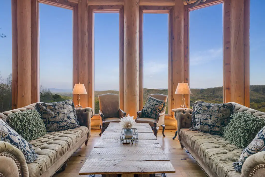 Majestic Lodge