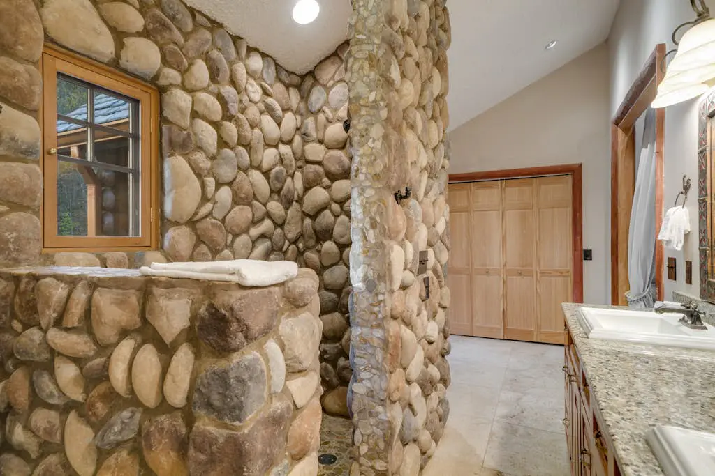 Majestic Lodge