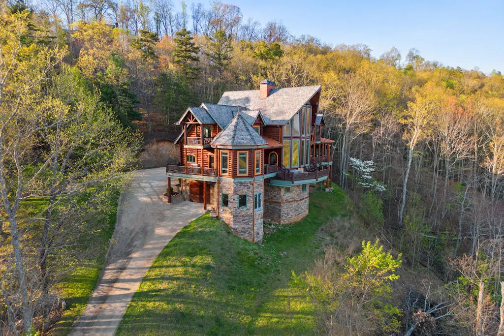 Majestic Lodge