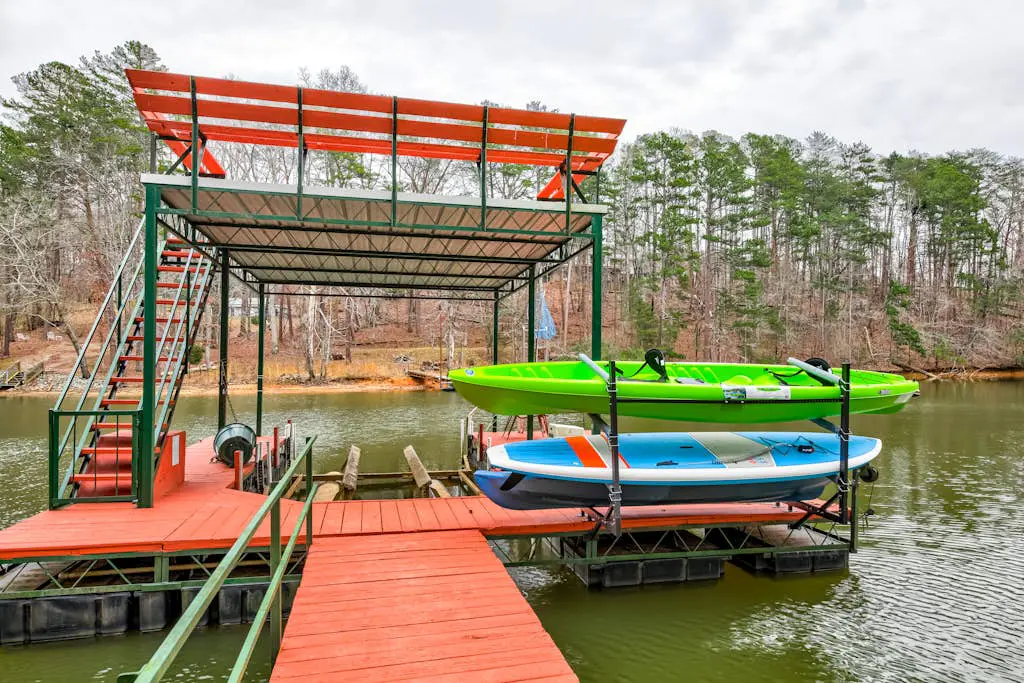 Lakeside Oasis