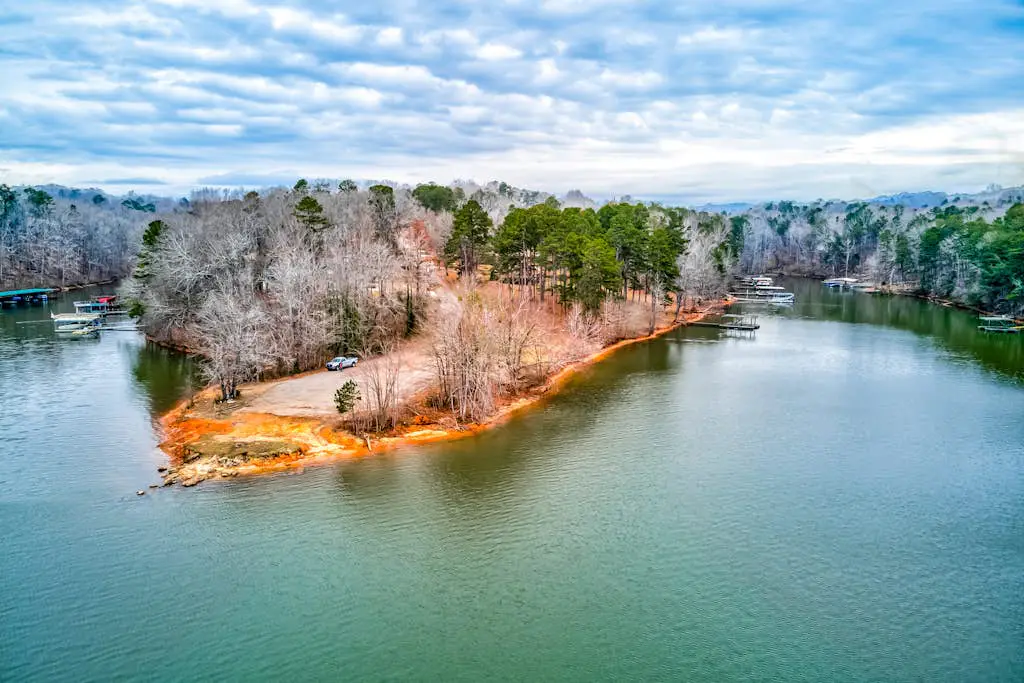 Lakeside Oasis