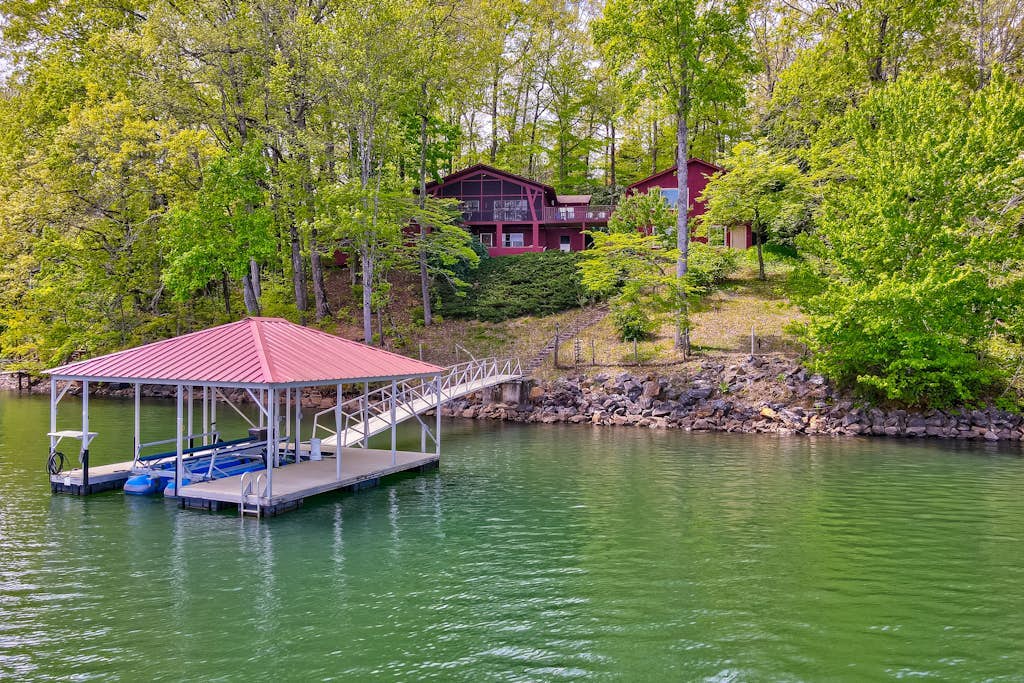 2 lakefront cabins with lake & mountain views, private dock