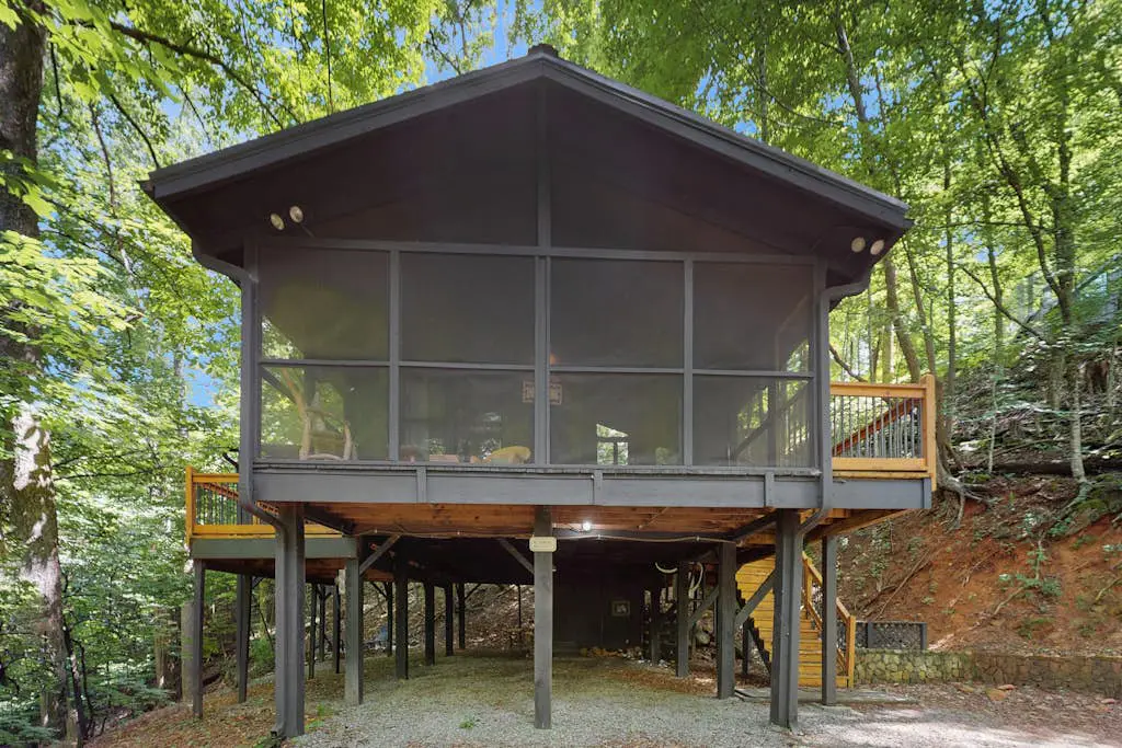 Tiptop Treehouse