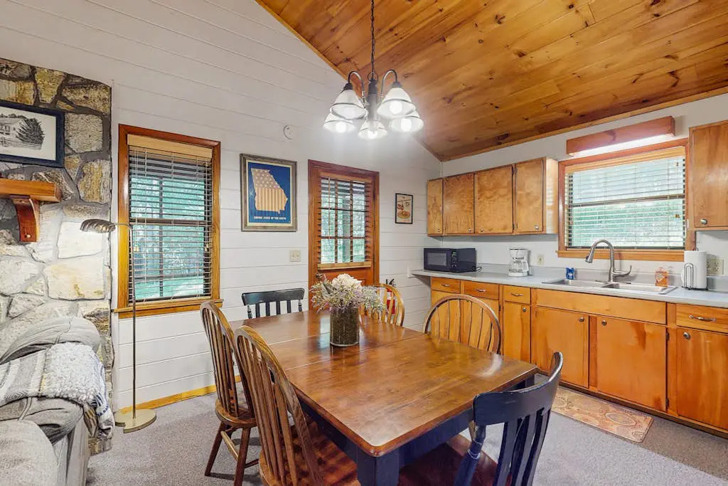 Moss Creek Cabin