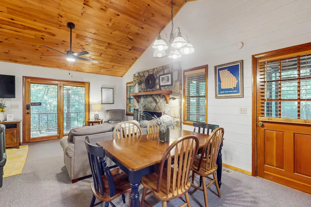 Moss Creek Cabin
