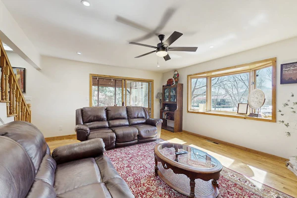 Upper-level riverfront condo with screened porch - near downtown