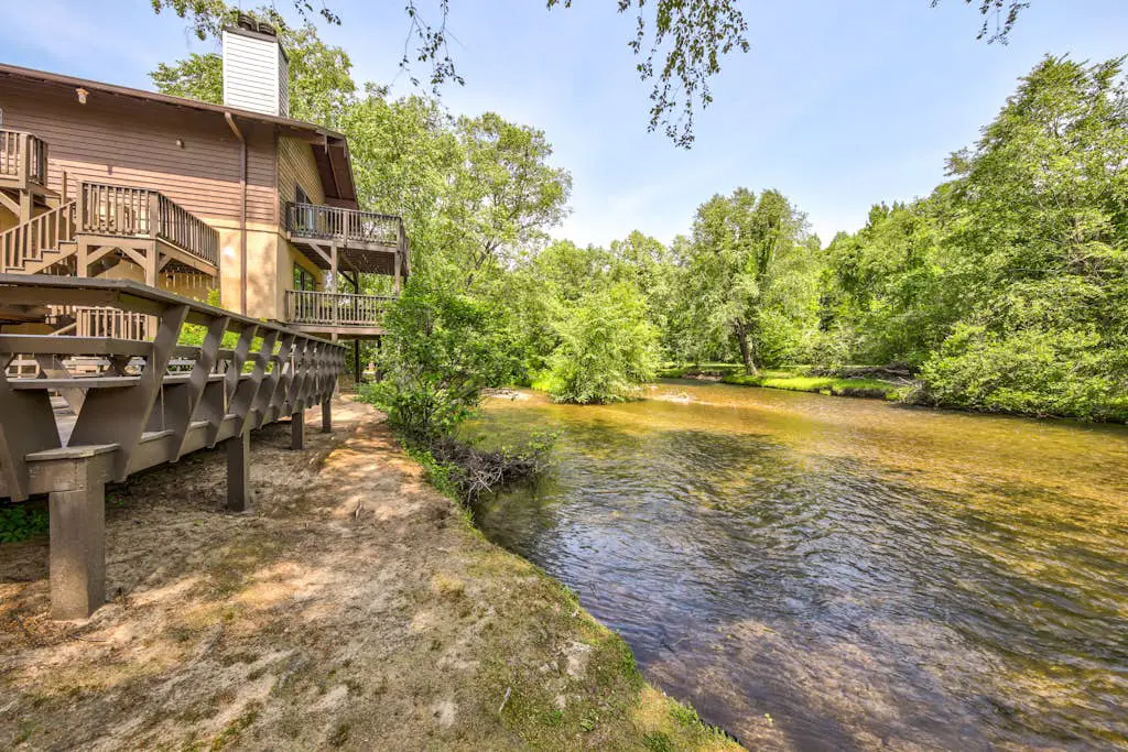 Rivers Edge #702