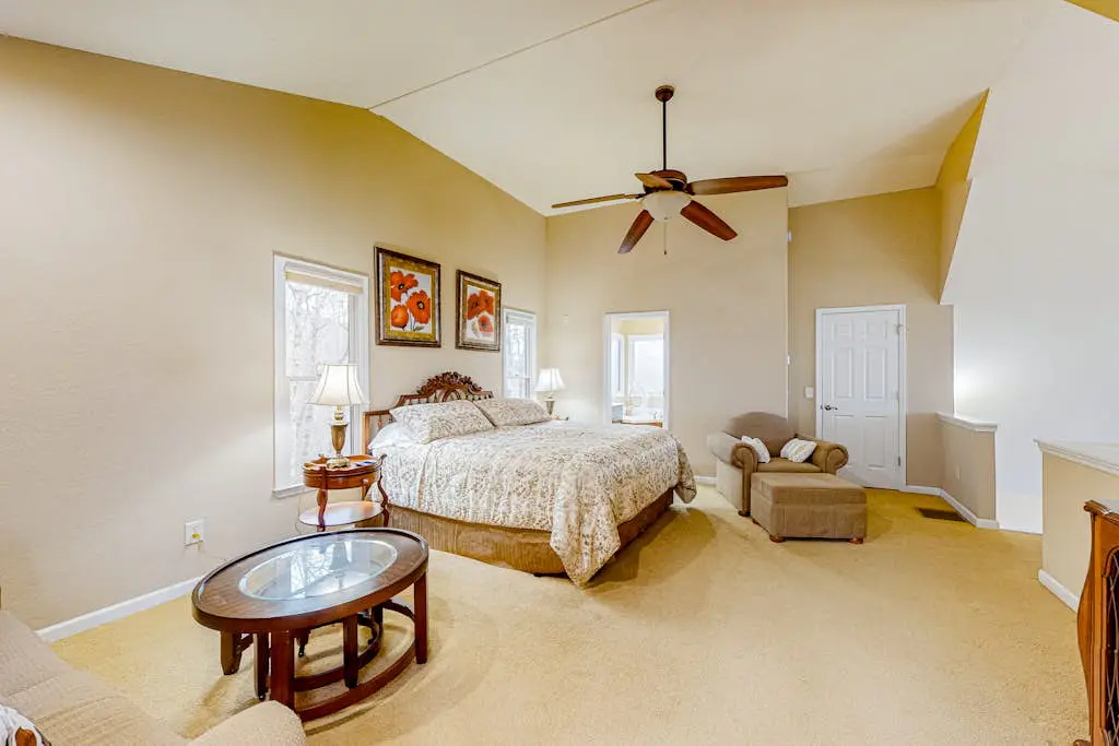 Hillcrest Hideaway