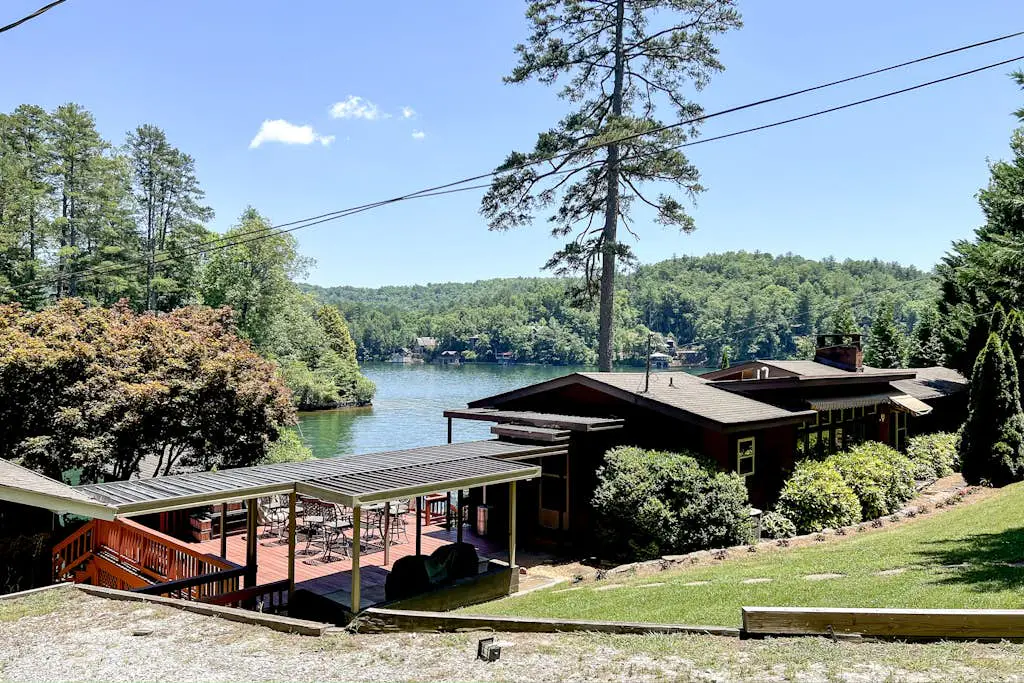 On The Lake - Main House